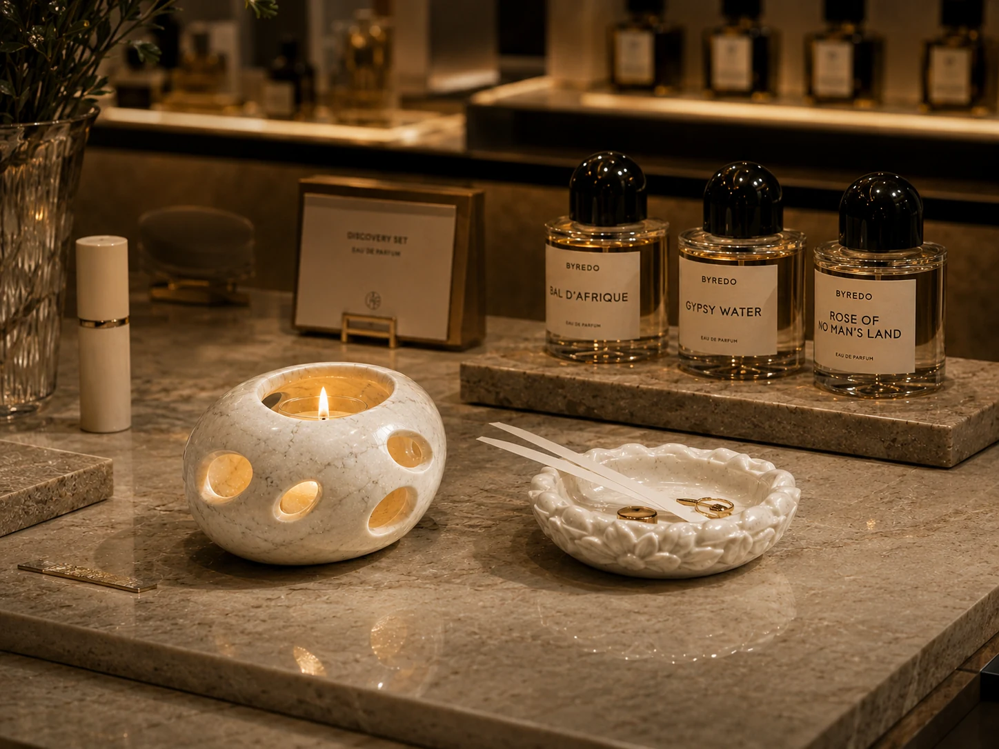 Stone display surfaces for fragrance retail. scene 3